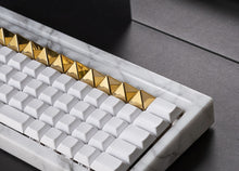 Load image into Gallery viewer, Brass Sqikey